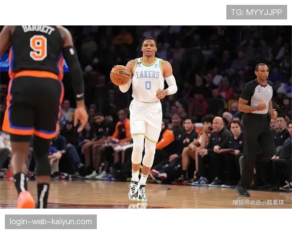 八村垒护框能力有限暴露短板 湖人内线防守亟待补强